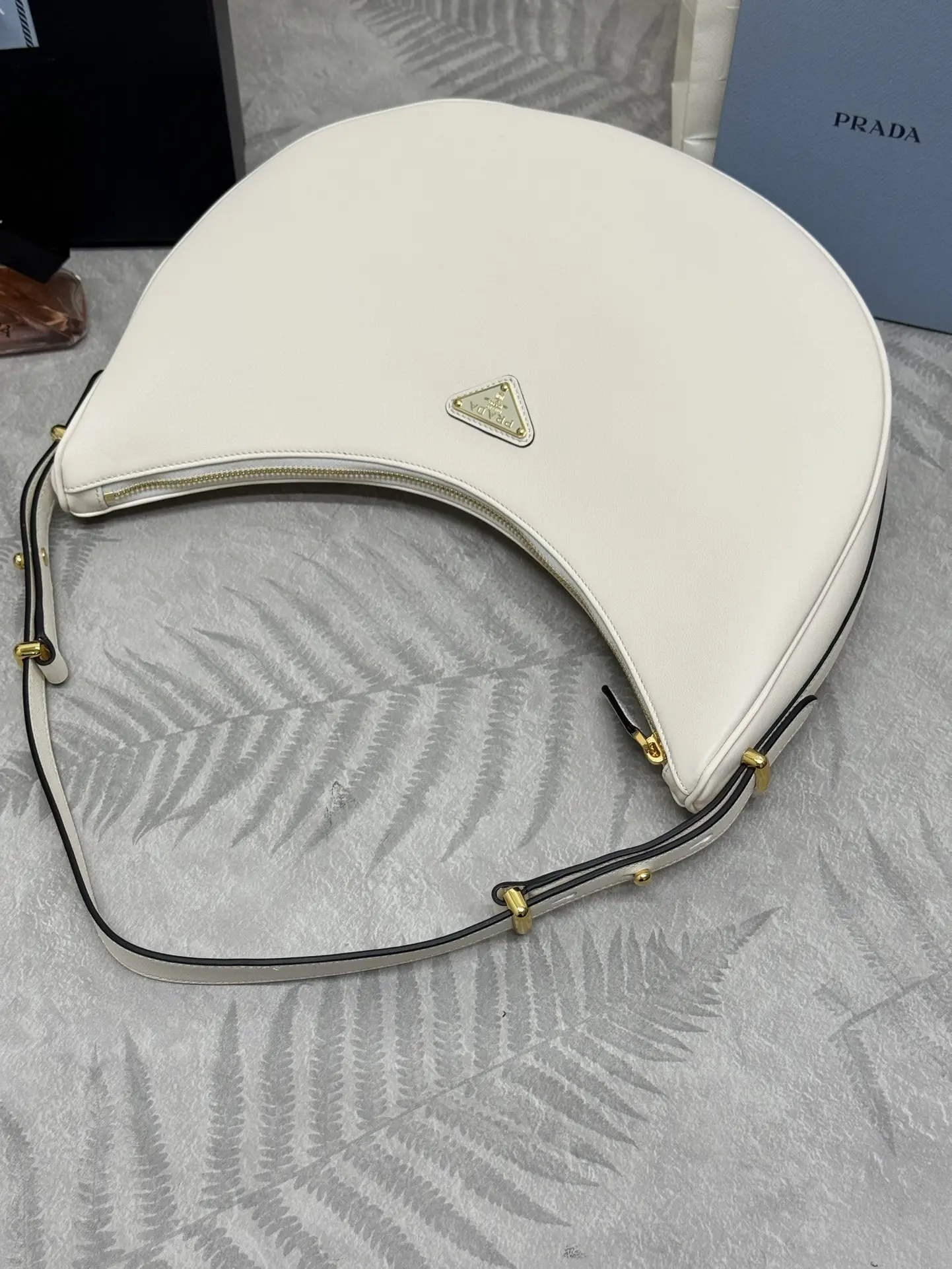 Moon Large Hobo Shoulder Bag D89011249 — view 5