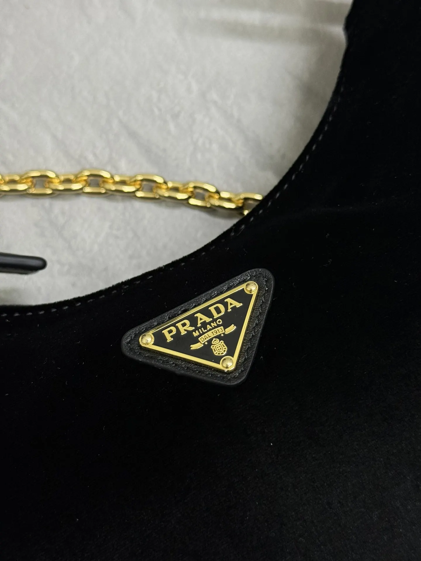 Velvet Hobo Shoulder Bag D71011251 — view 7