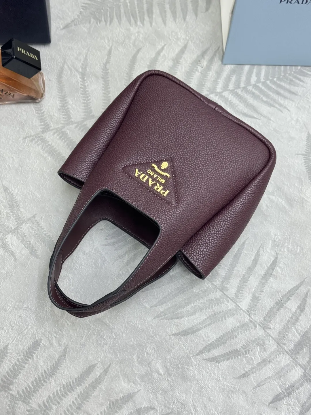 Mini Bucket Bag in Deer-Print Leather D95011256 — view 5