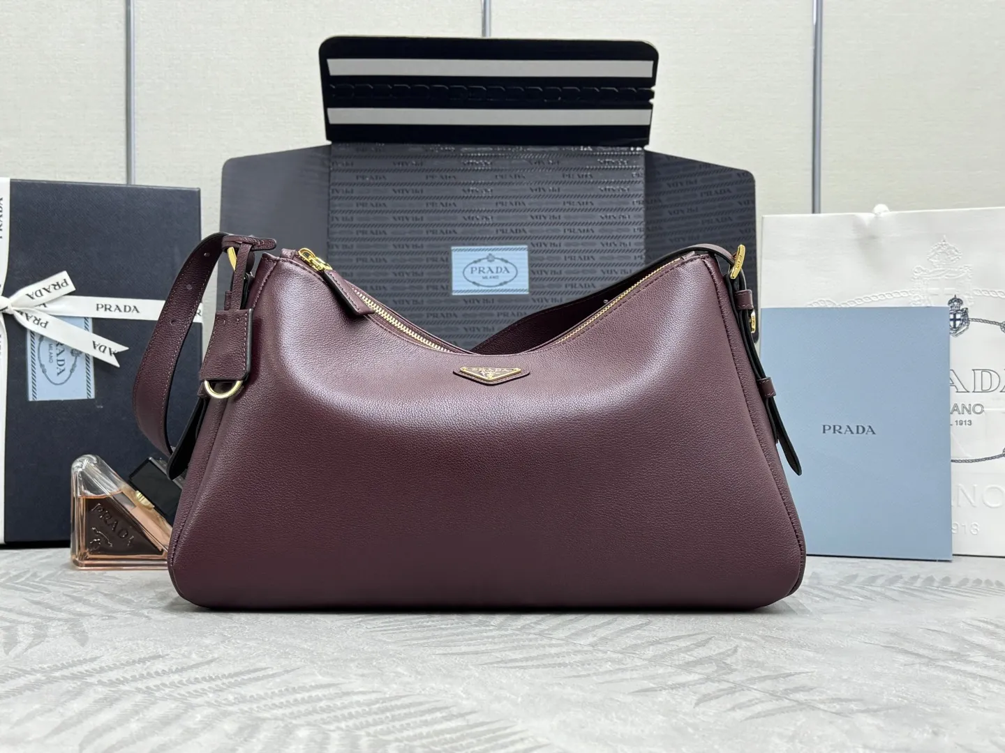 Aimee Hobo Shoulder Bag in Grained Leather D107011257