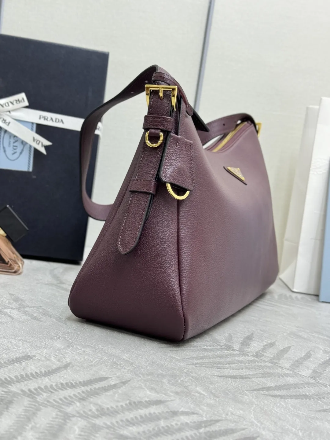 Aimee Hobo Shoulder Bag in Grained Leather D107011257 — view 3
