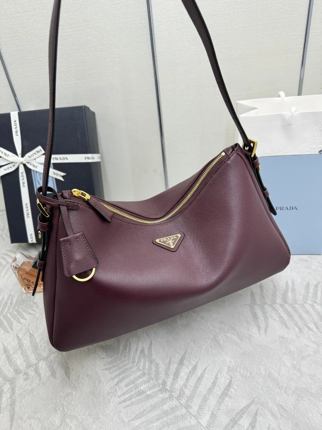Aimee Hobo Shoulder Bag in Grained Leather D107011257 — view 6