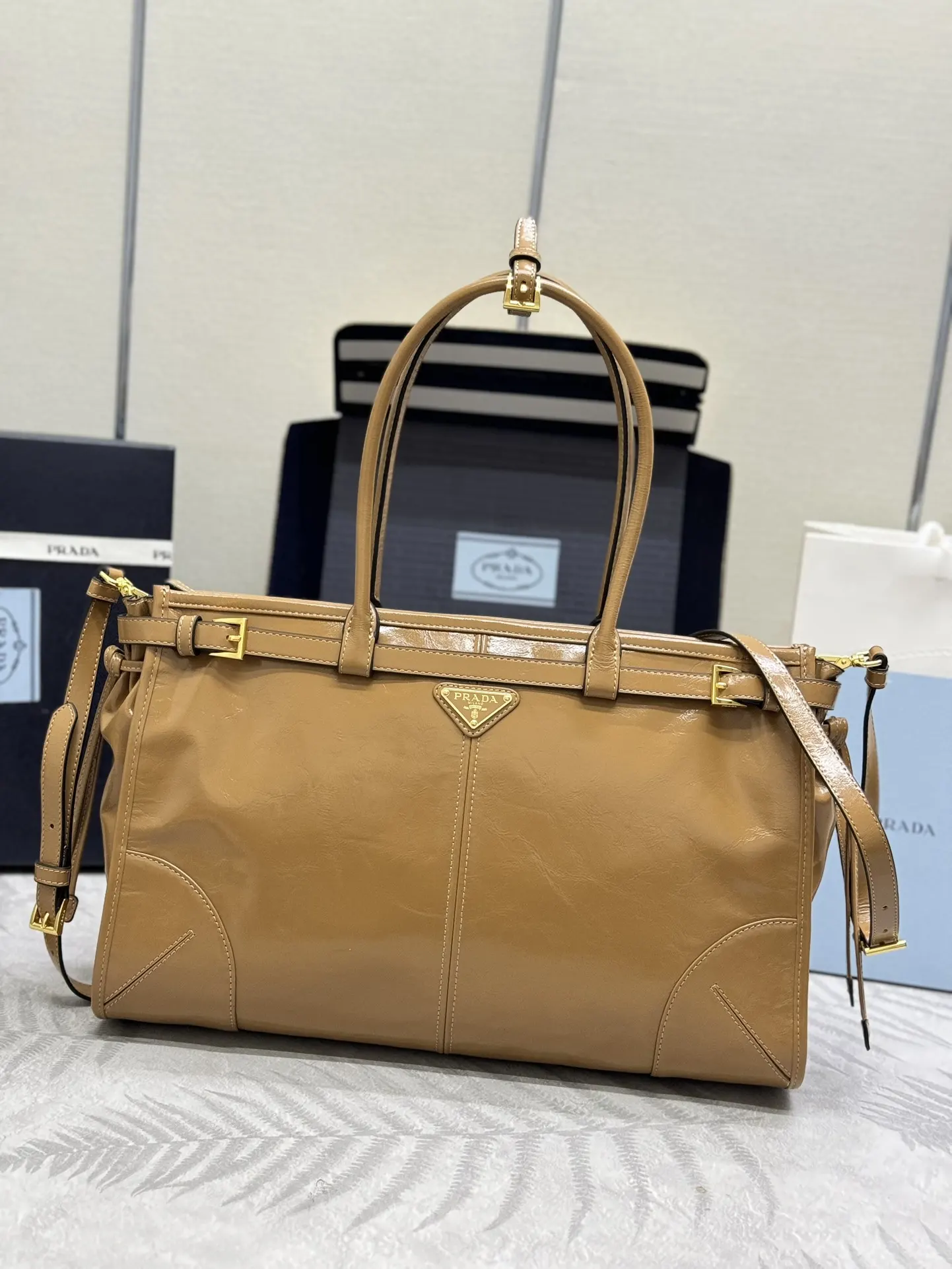 Soft Lux Leather Top-Handle Tote Bag D115011268