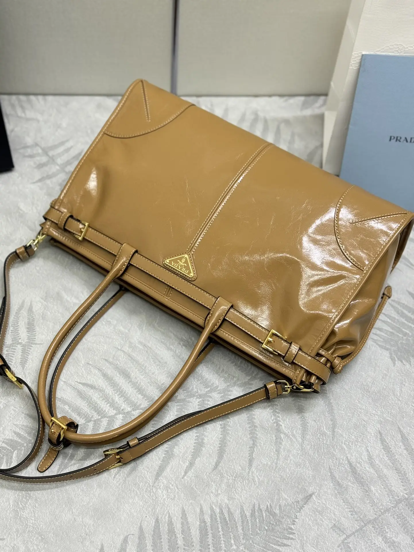 Soft Lux Leather Top-Handle Tote Bag D115011268 — view 4