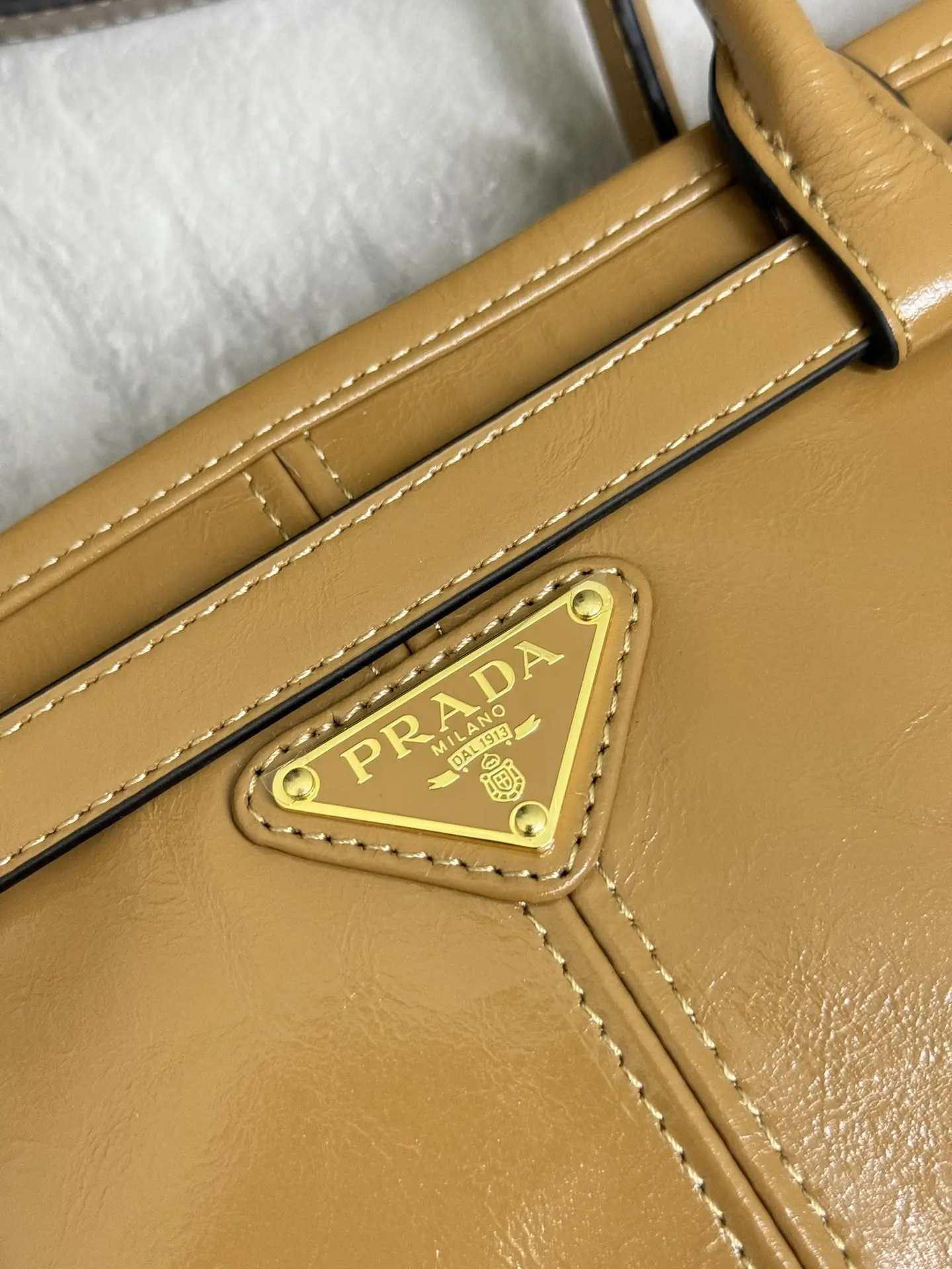 Soft Lux Leather Top-Handle Tote Bag D115011268 — view 7