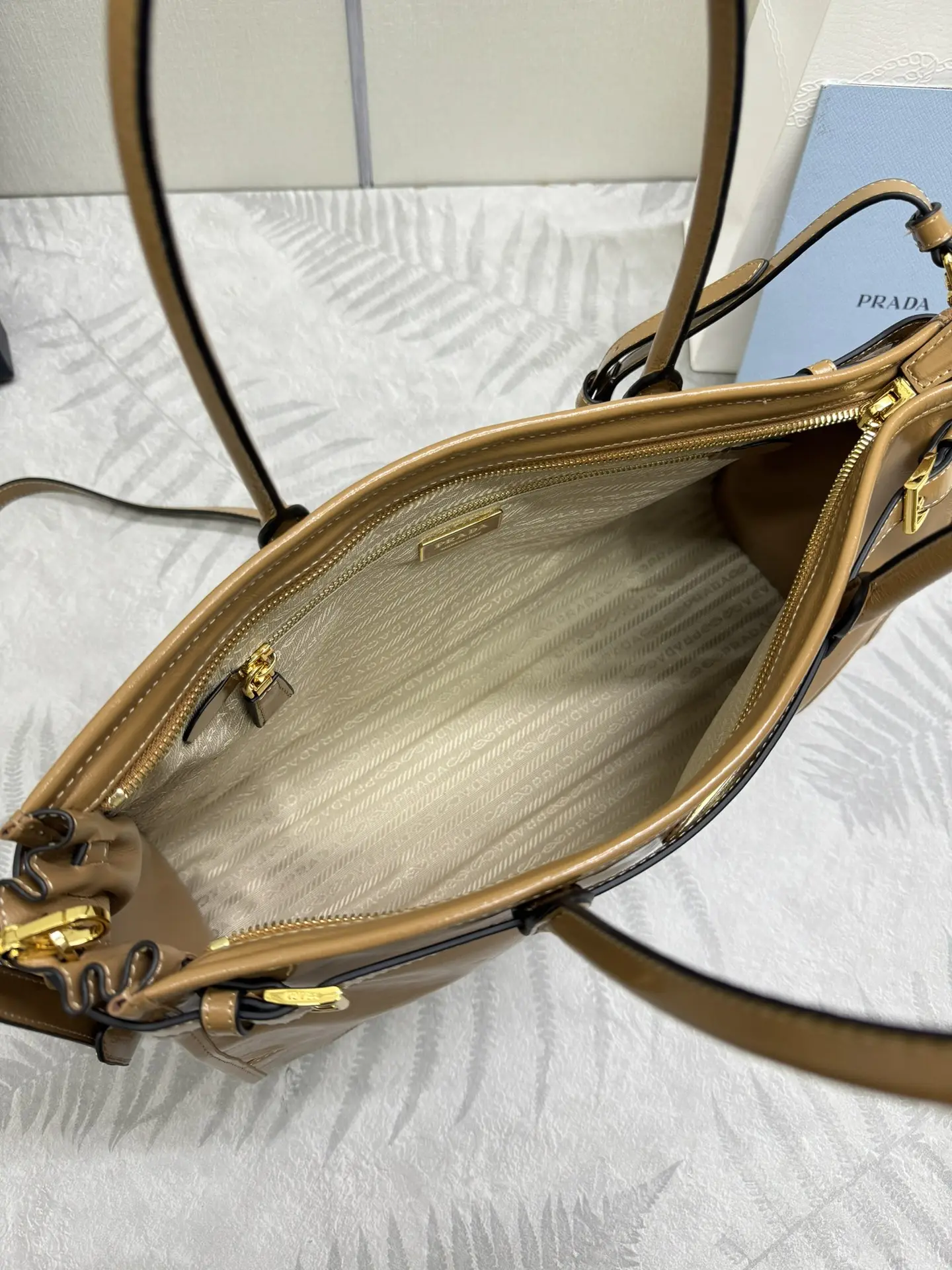Soft Lux Leather Top-Handle Tote Bag D115011268 — view 9