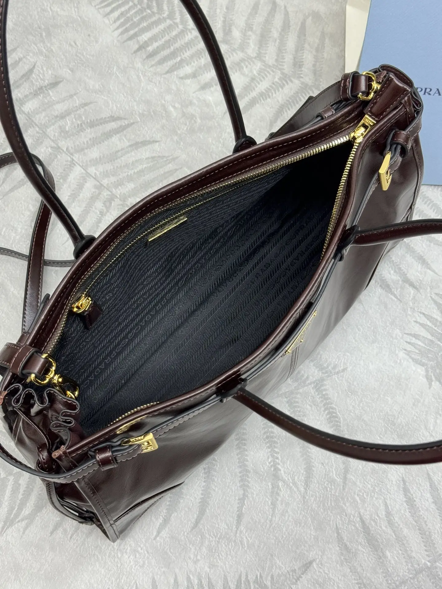 Soft Lux Oiled Wax Leather Top-Handle Bag D115011270 — view 8