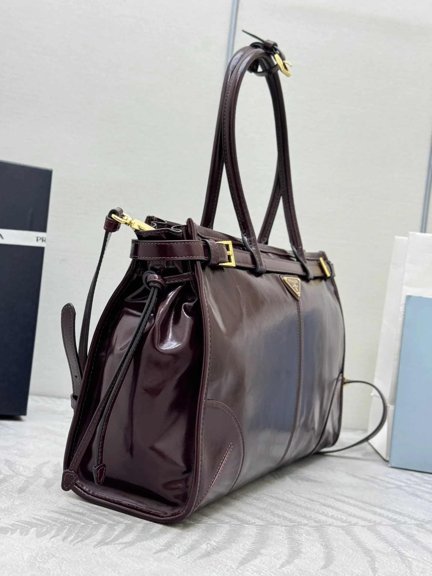 Soft Lux Leather Top-Handle & Crossbody Bag D115011275 — view 4