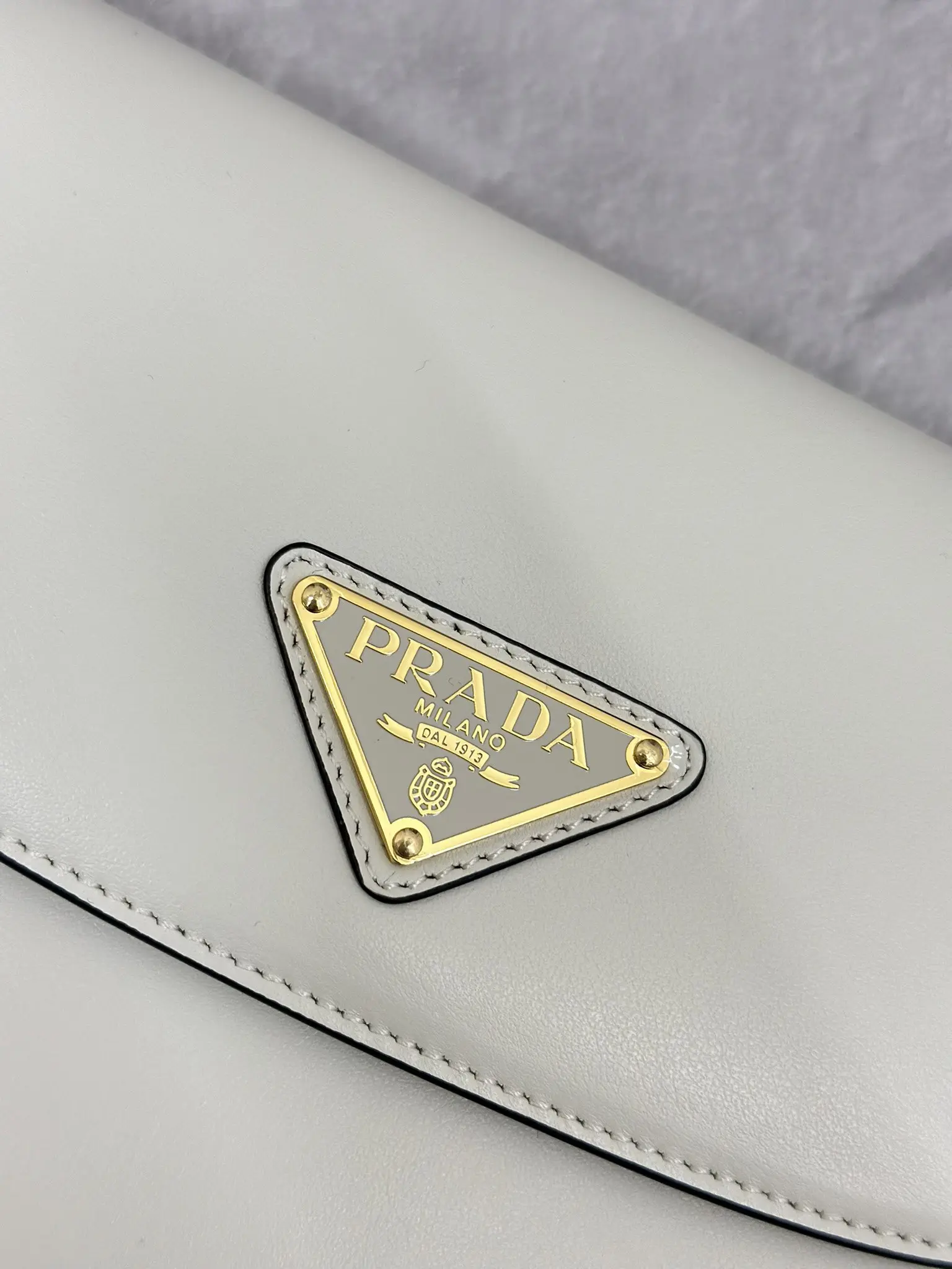 Moon Leather Shoulder Bag D93011278 — view 7