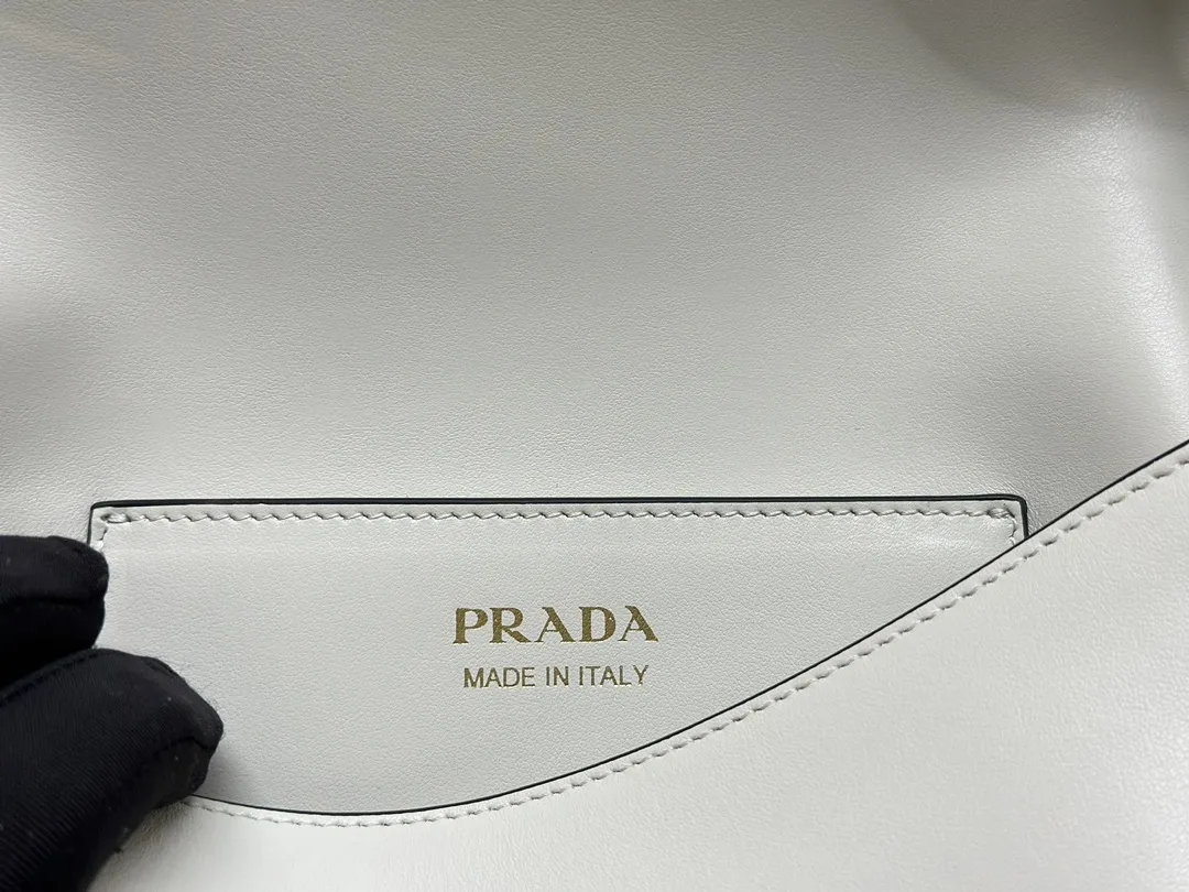Moon Leather Shoulder Bag D93011278 — view 9