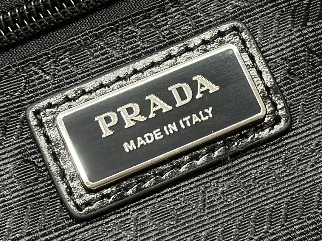 Prada 2VD062 Oiled Leather Crossbody Bag D120011279 — view 9