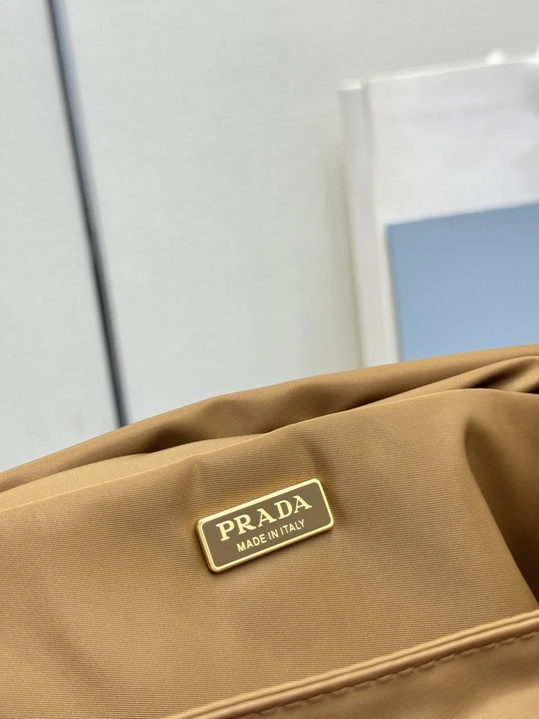 Re-Nylon Large Messenger Bag D81011288 — view 9