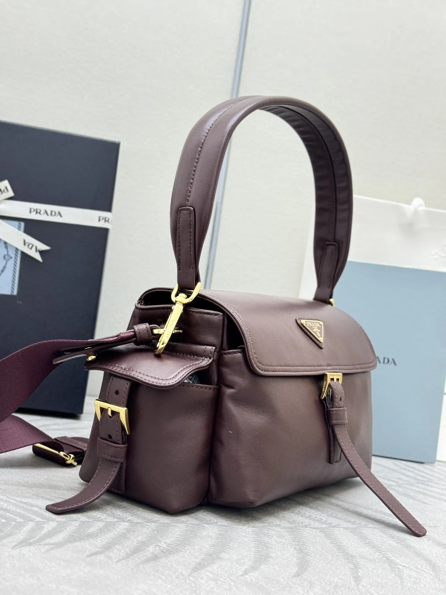 Lambskin Messenger Bag in Burgundy D99011290 — view 4