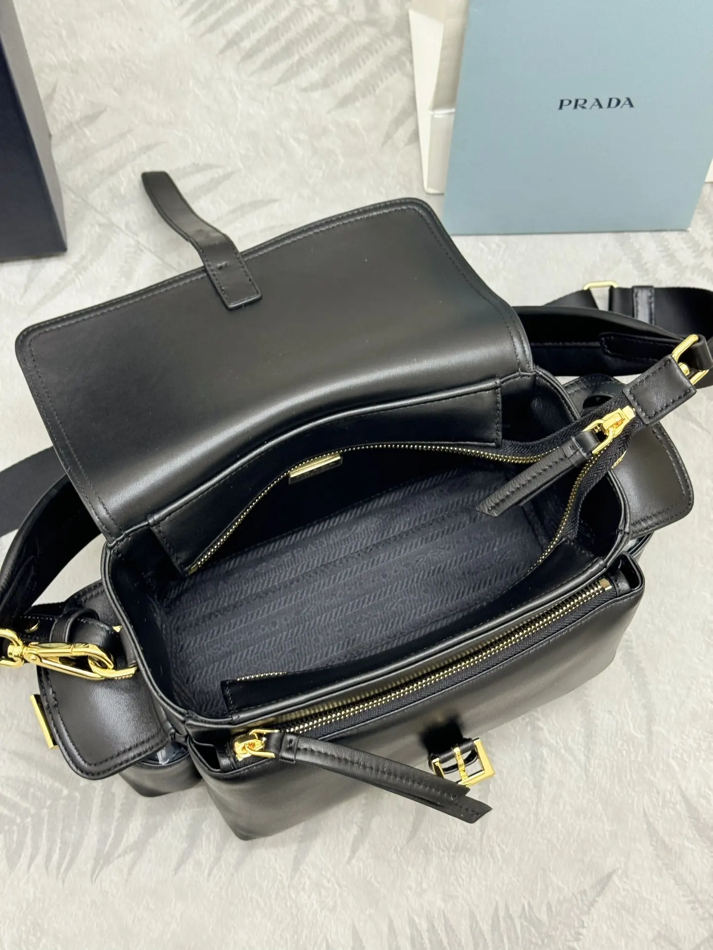Lambskin Messenger Bag with Enamel Logo D99011291 — view 8