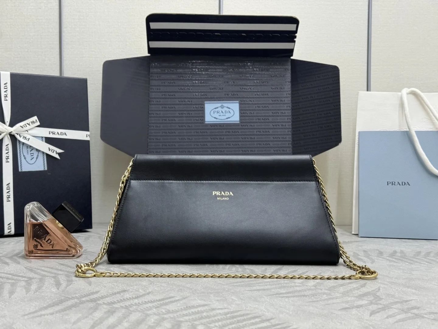 Prada Enchaîné Chain-Strap Shoulder Bag D94011295