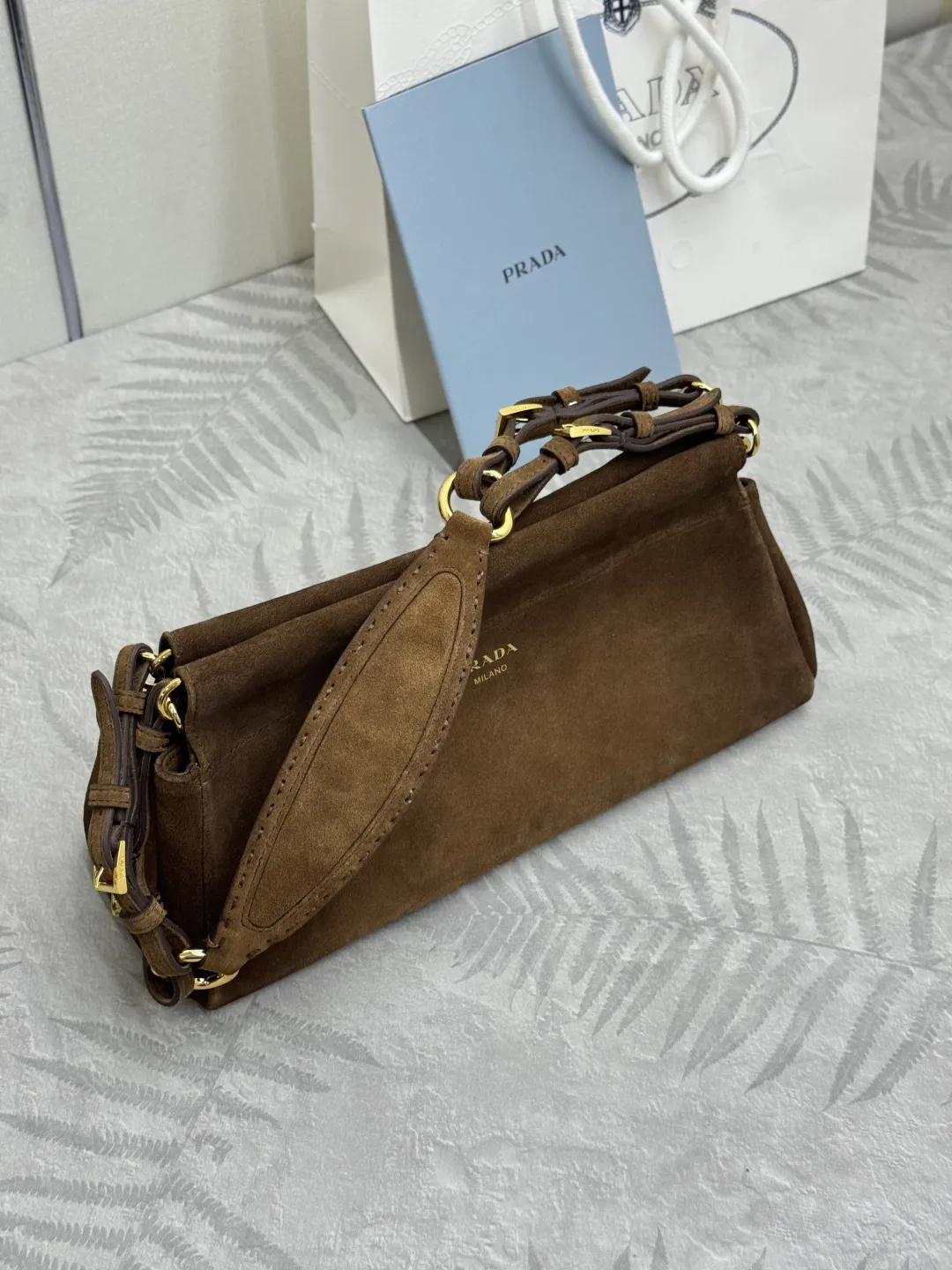 Suede Enchaîné Shoulder Bag D103011296 — view 4