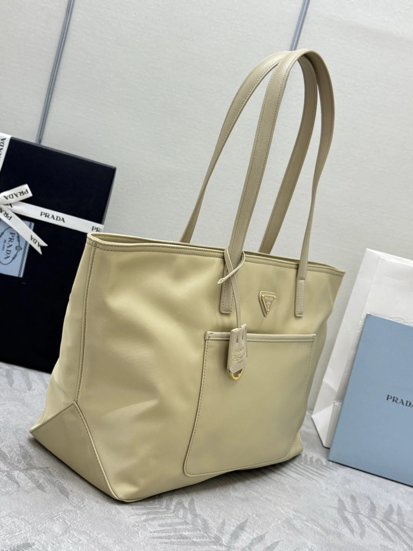 Nylon Tote Bag with Front Pocket D67011298 — view 2