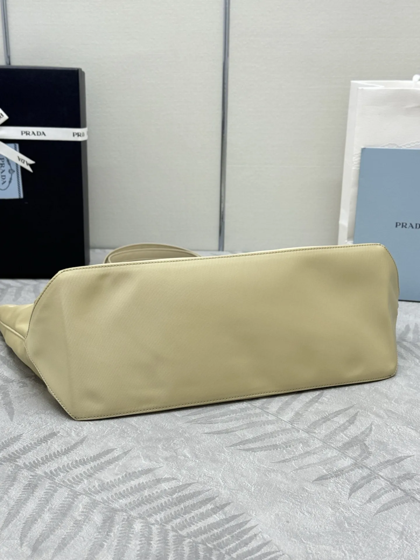 Nylon Tote Bag with Front Pocket D67011298 — view 5