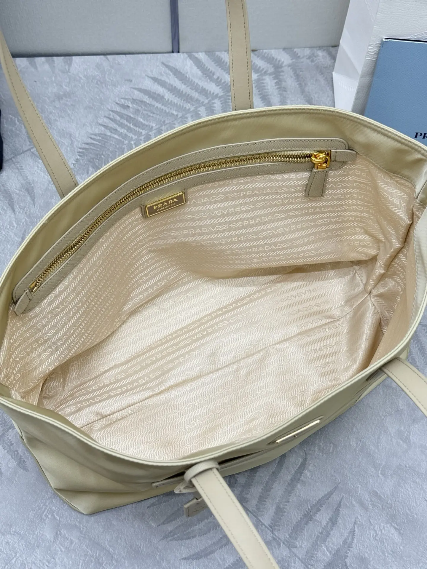 Nylon Tote Bag with Front Pocket D67011298 — view 8