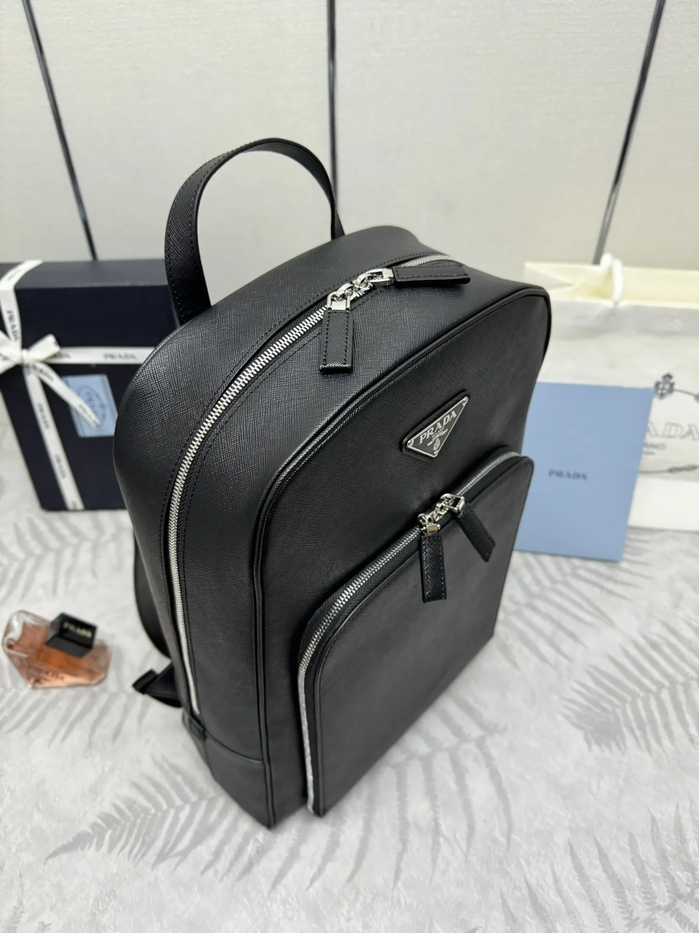 Saffiano Leather Backpack D109011300 — view 3