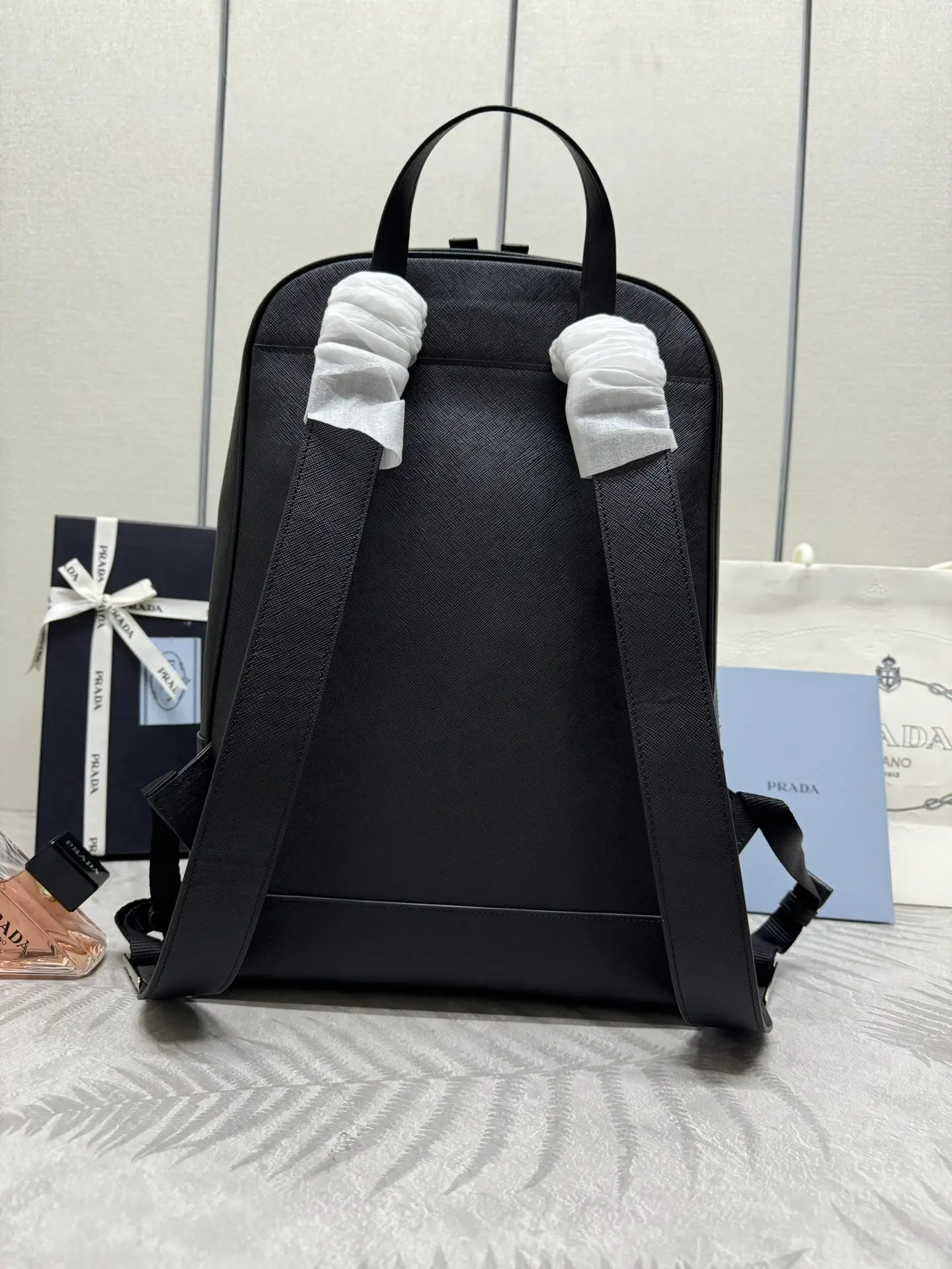 Saffiano Leather Backpack D109011300 — view 4