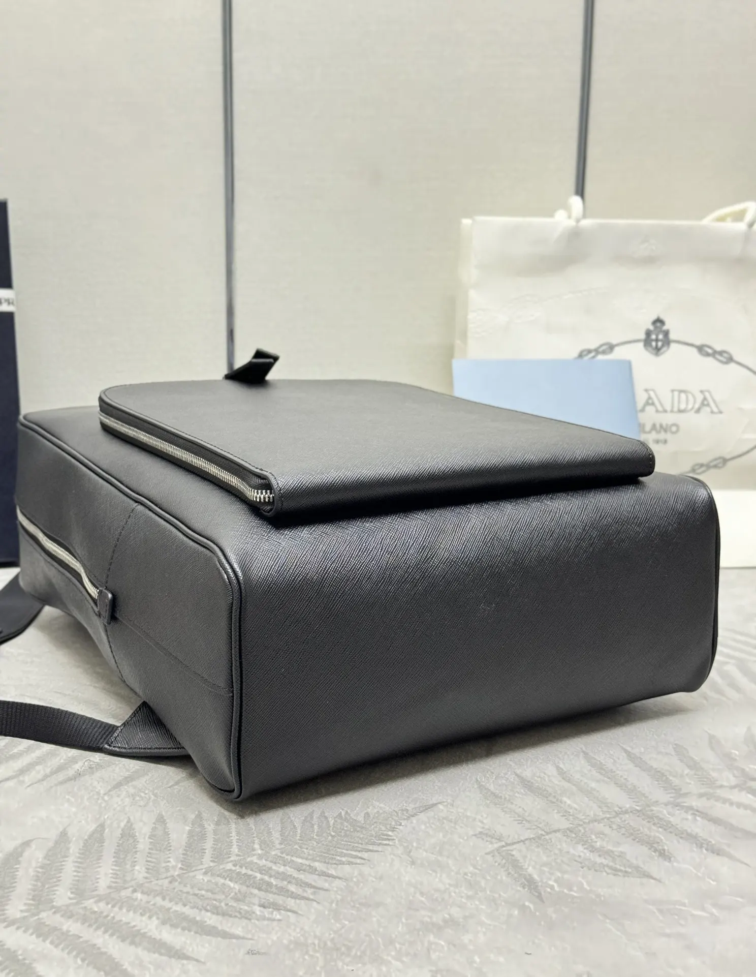 Saffiano Leather Backpack D109011300 — view 6