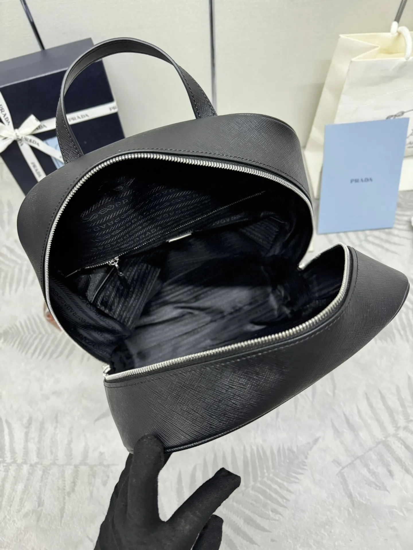 Saffiano Leather Backpack D109011300 — view 8