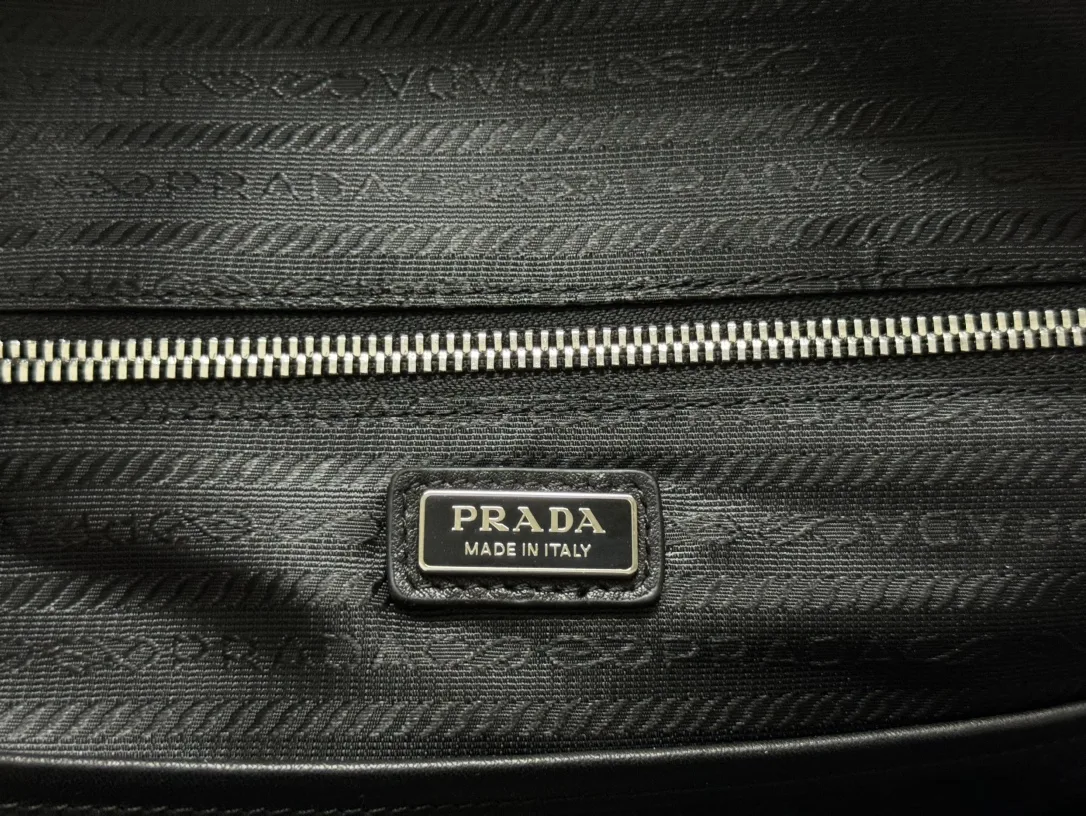 Saffiano Leather Backpack D109011300 — view 9