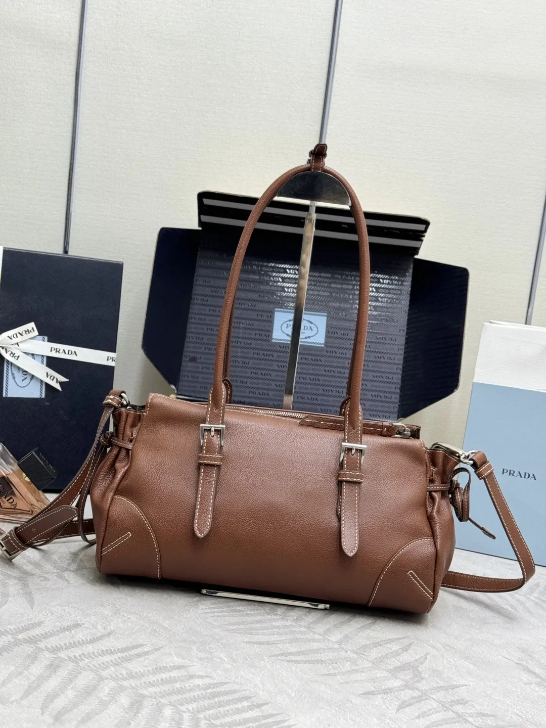 Vintage Leather Top-Handle Bag D106011024 — view 2