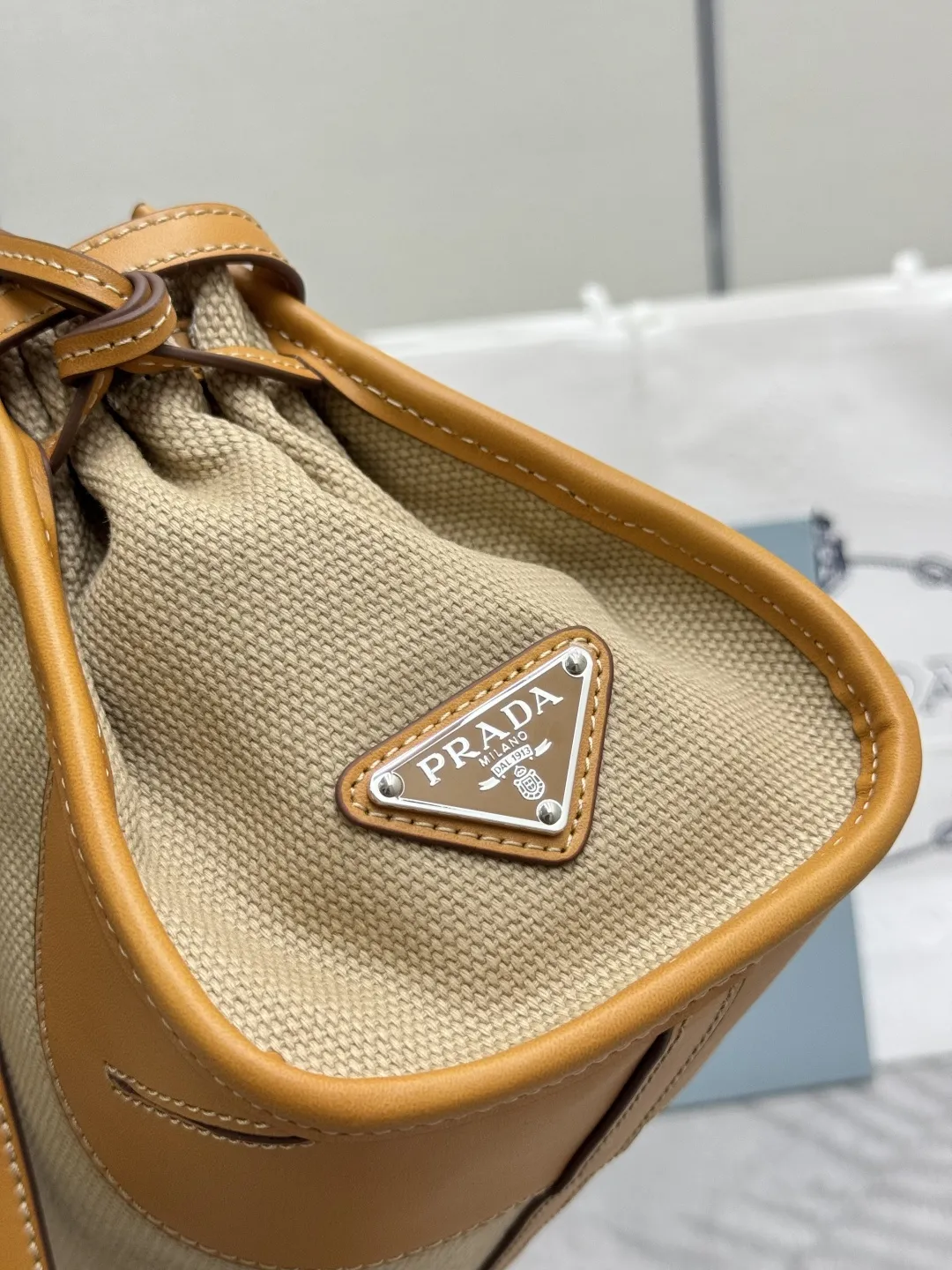 Bonnie Canvas and Leather Shoulder Bag D104011301 — view 7