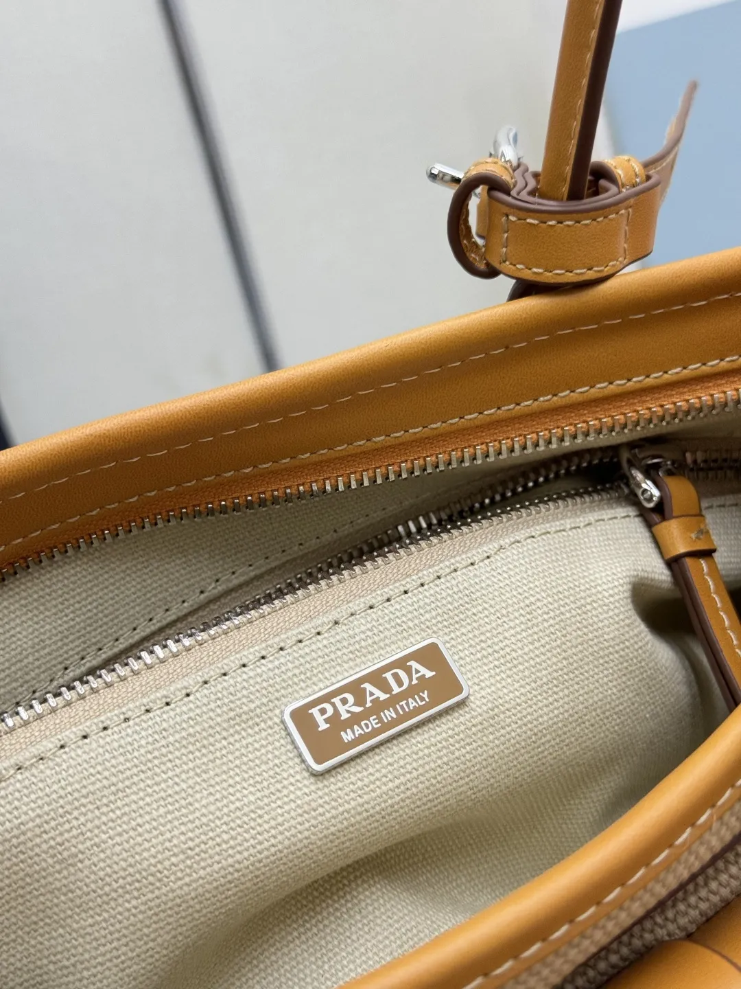 Bonnie Canvas and Leather Shoulder Bag D104011301 — view 9
