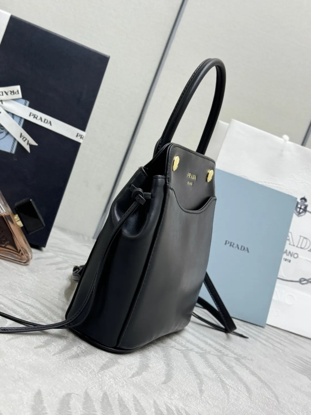 Prada Carry Leather Top-Handle Bag D89011307 — view 4