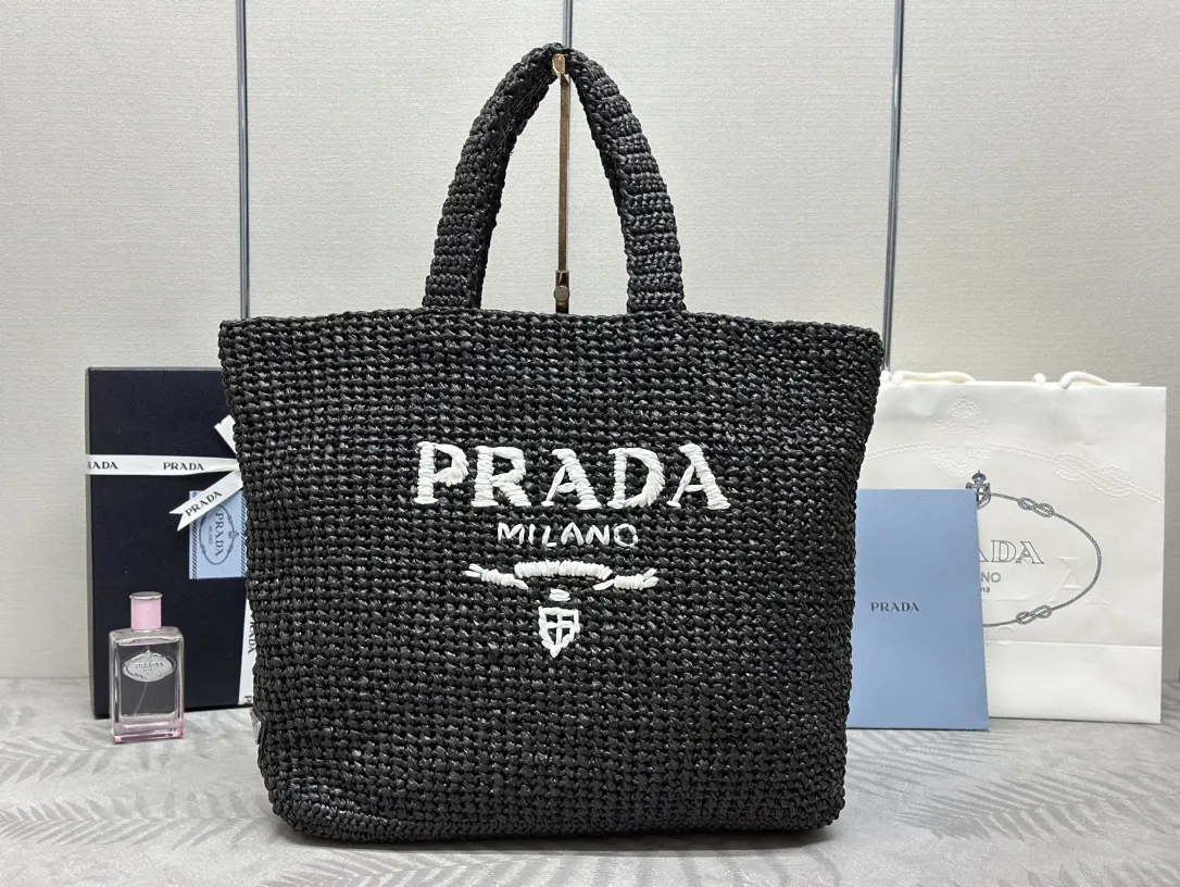 Prada Raffia Large Tote Bag D106011317