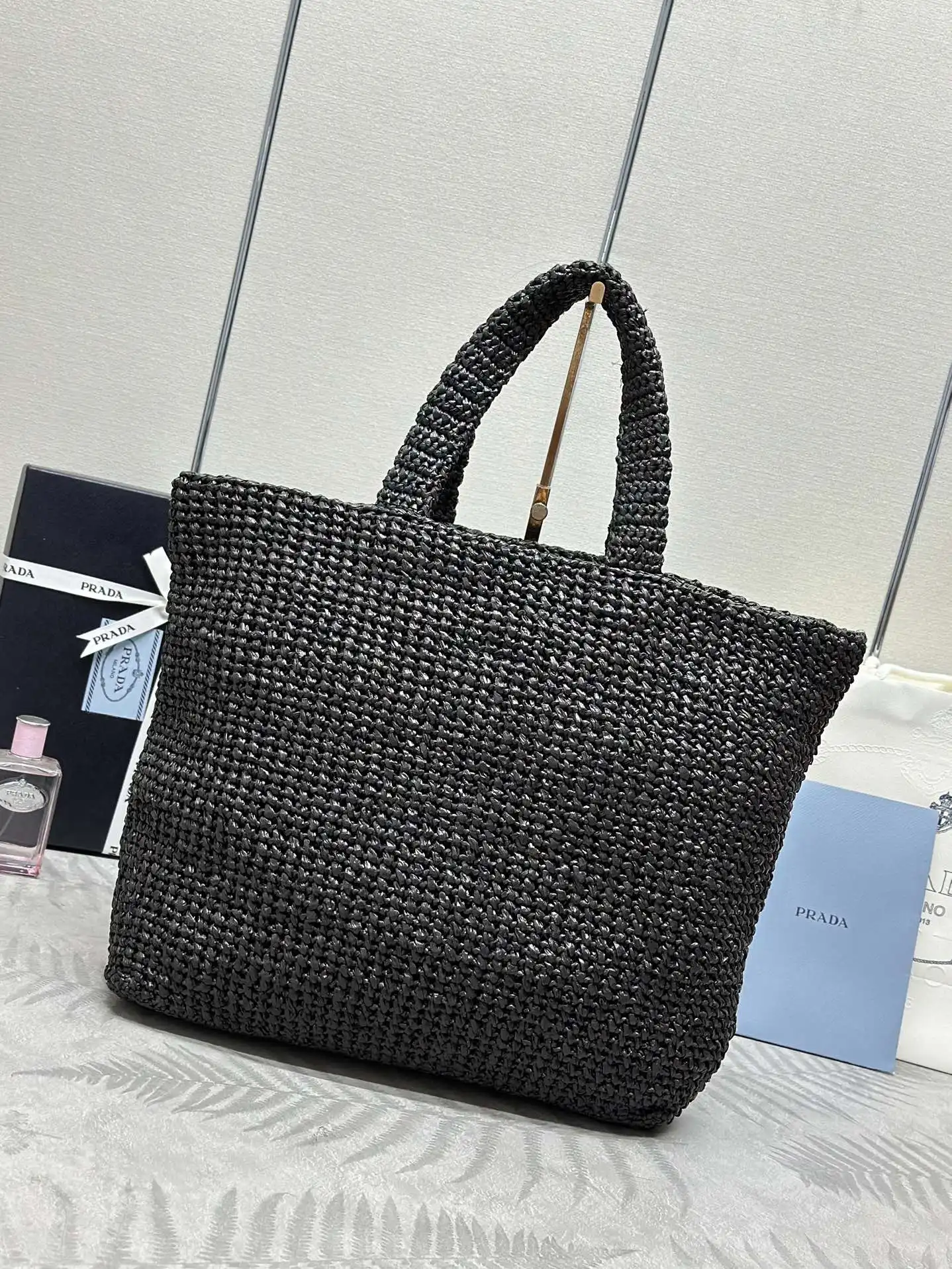 Prada Raffia Large Tote Bag D106011317 — view 2