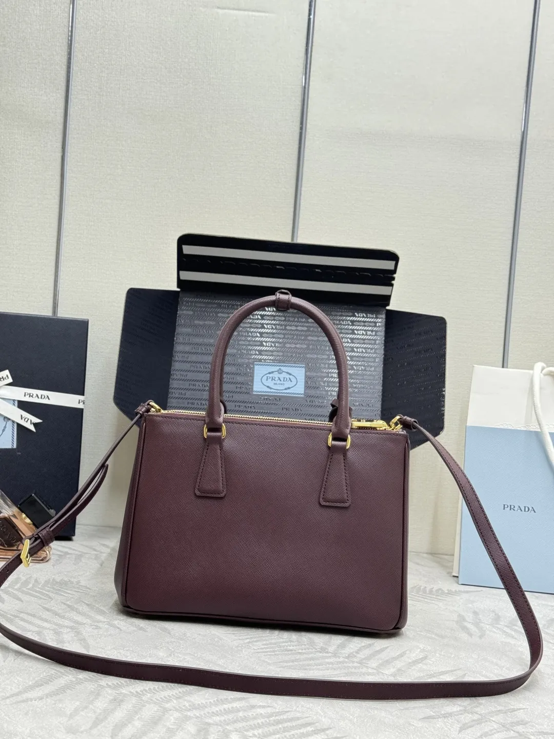 Saffiano Leather Galleria Medium Bag D99011319 — view 2