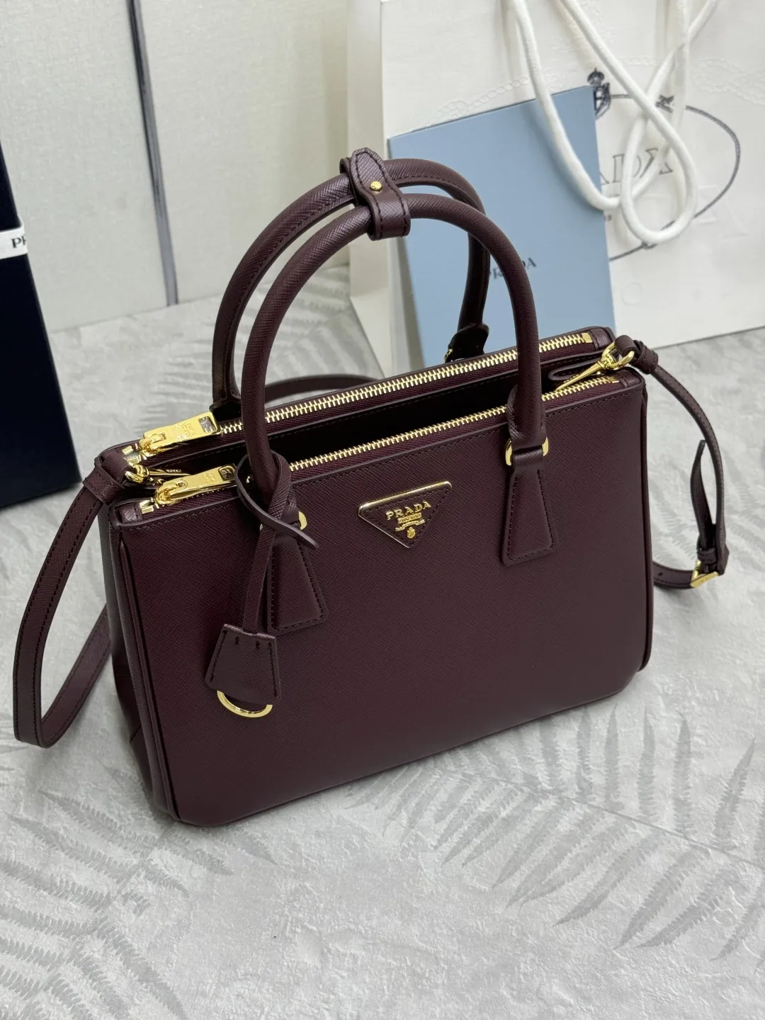 Saffiano Leather Galleria Medium Bag D99011319 — view 3