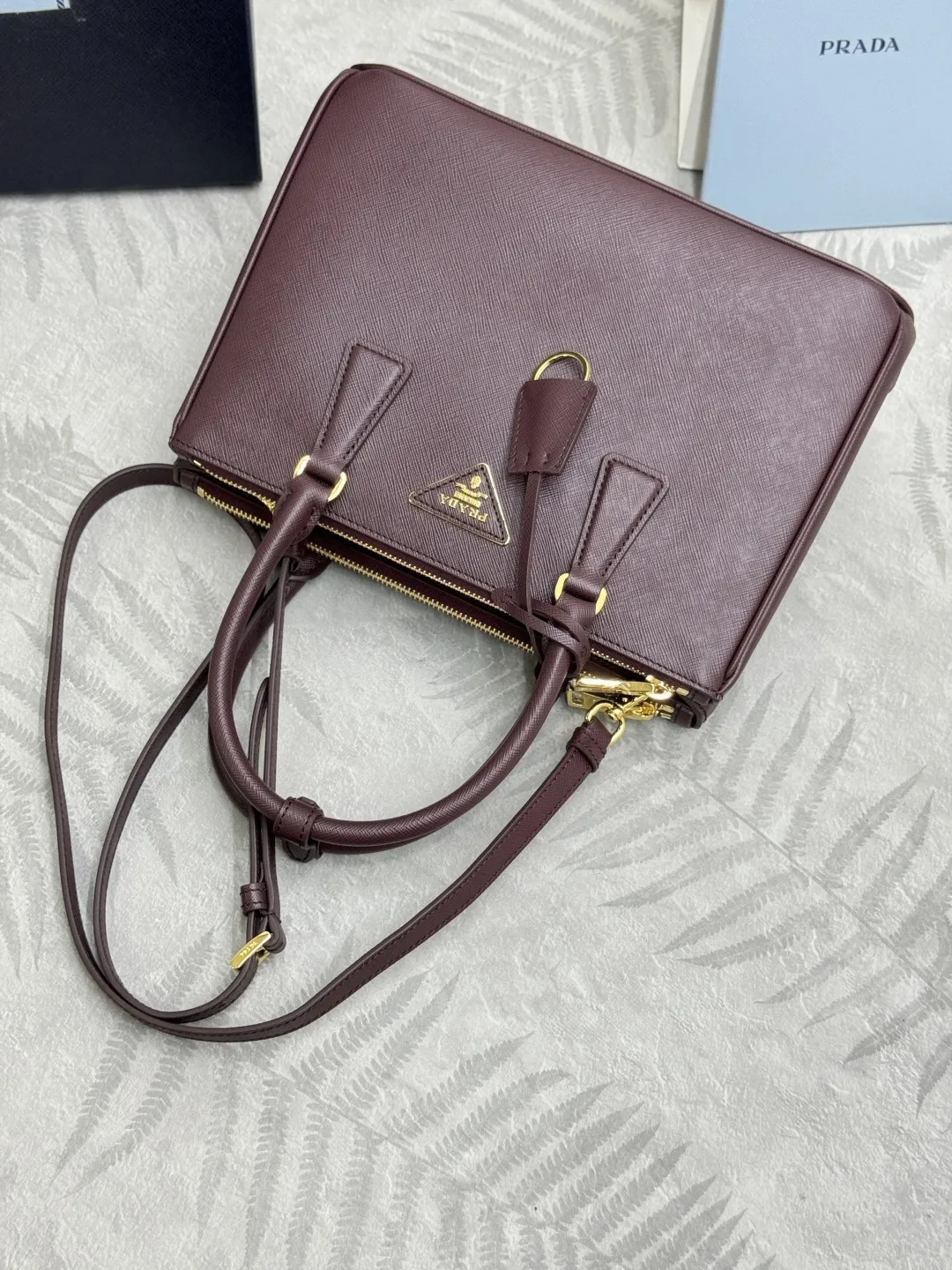 Saffiano Leather Galleria Medium Bag D99011319 — view 5