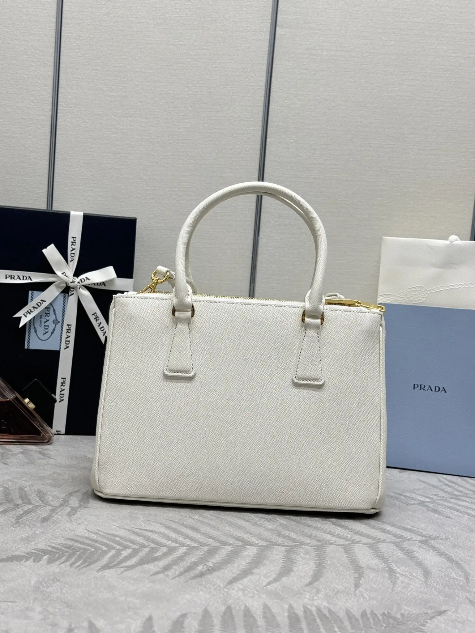 Saffiano Leather Double Handle Shoulder Bag D99011321 — view 2