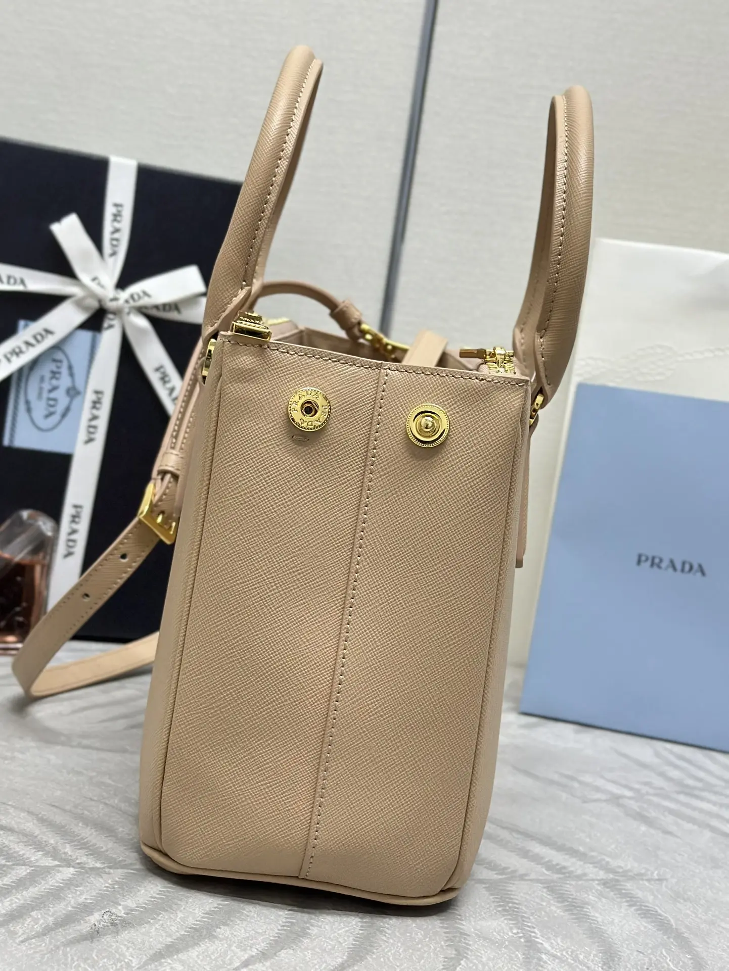 Saffiano Leather Double Handle Shoulder Bag D99011322 — view 5