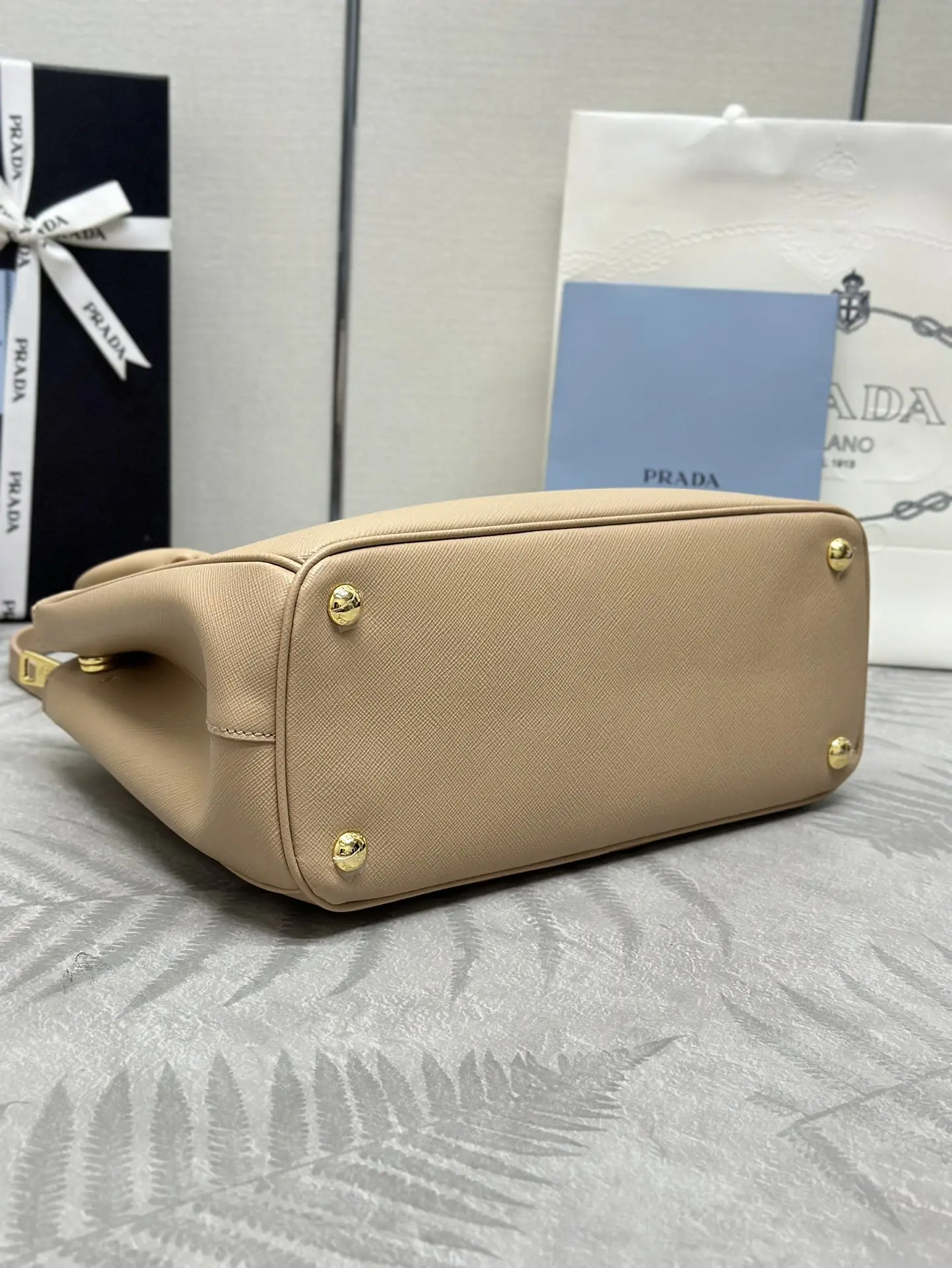 Saffiano Leather Double Handle Shoulder Bag D99011322 — view 6