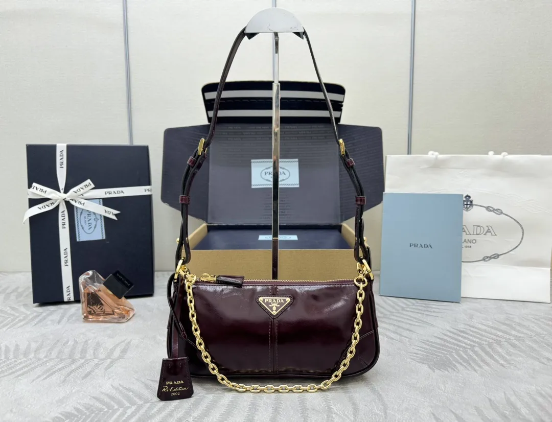 Prada 1BC221 Patent Leather Chain Shoulder Bag D89011324