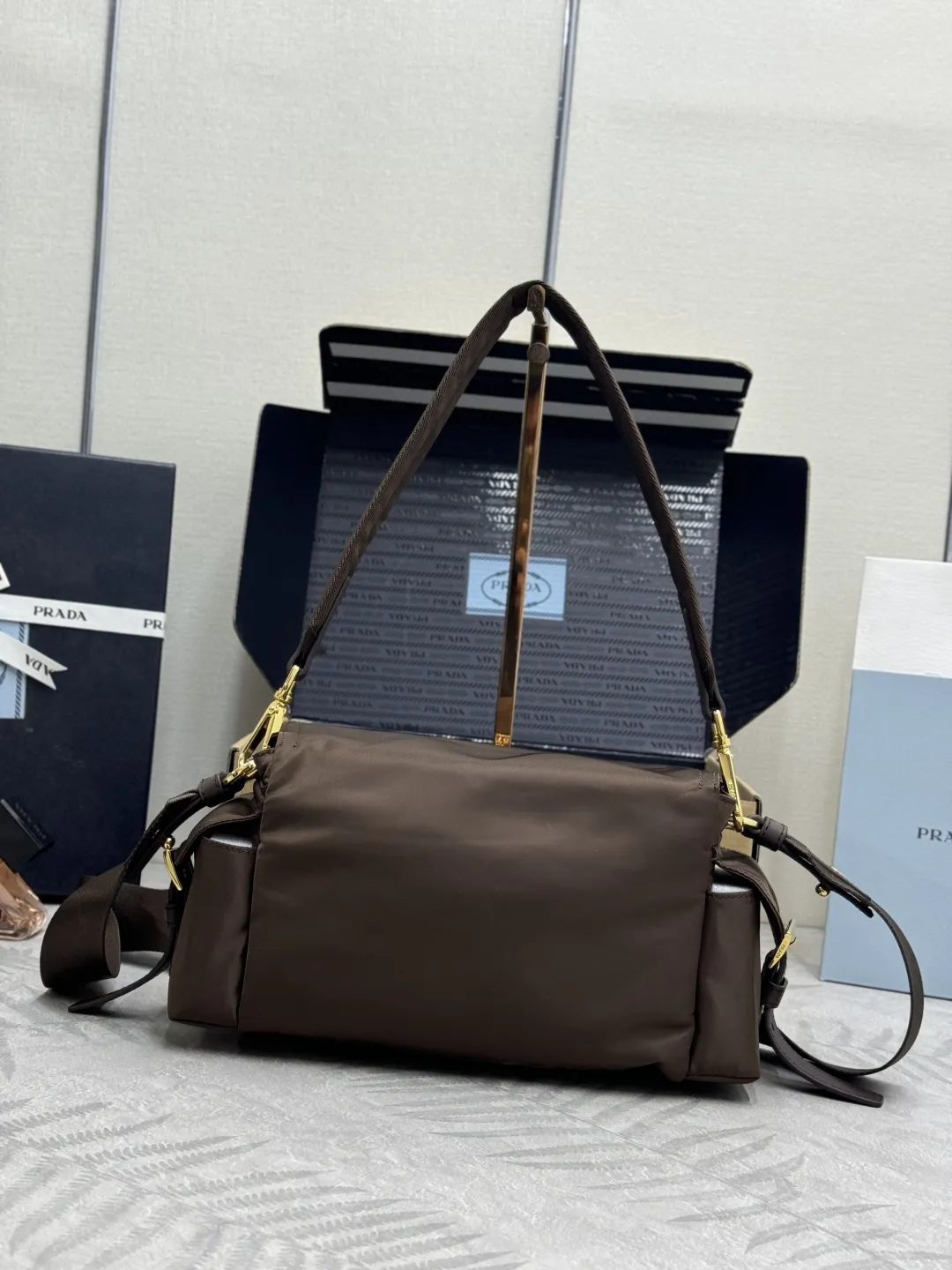 Re-Nylon Medium Messenger Bag D78011330 — view 2