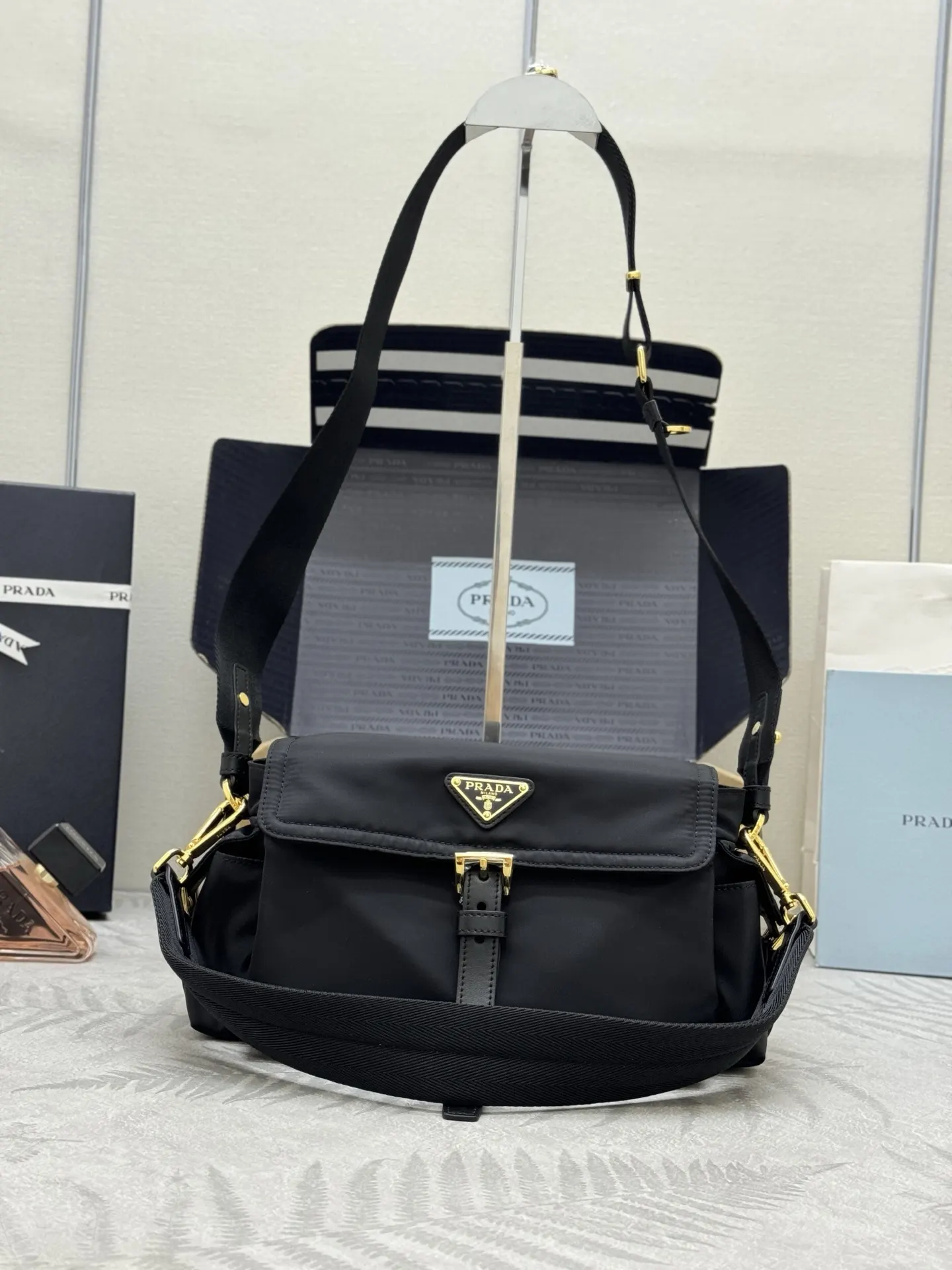 Re-Nylon Medium Messenger Bag D78011331