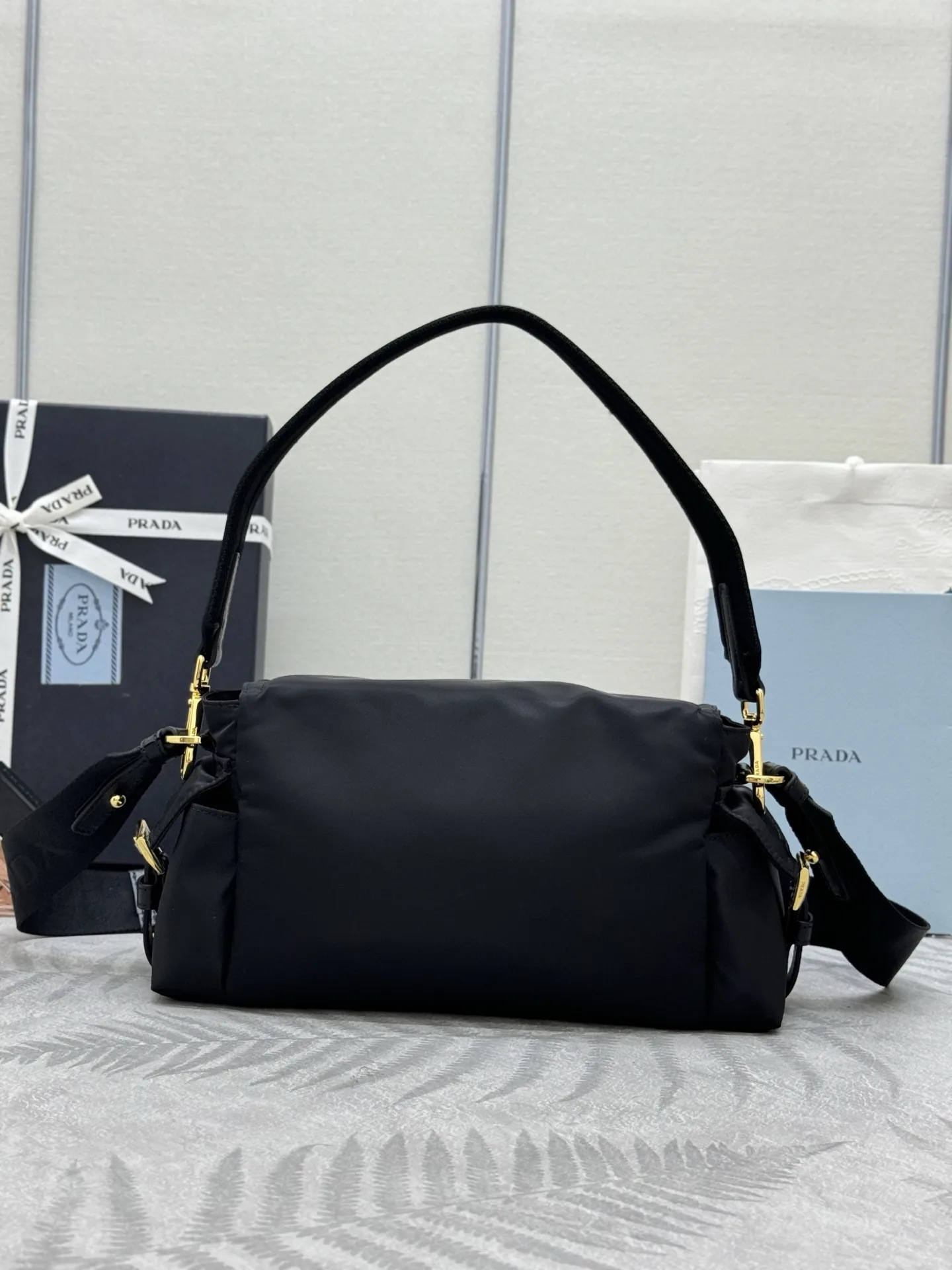 Re-Nylon Medium Messenger Bag D78011331 — view 2