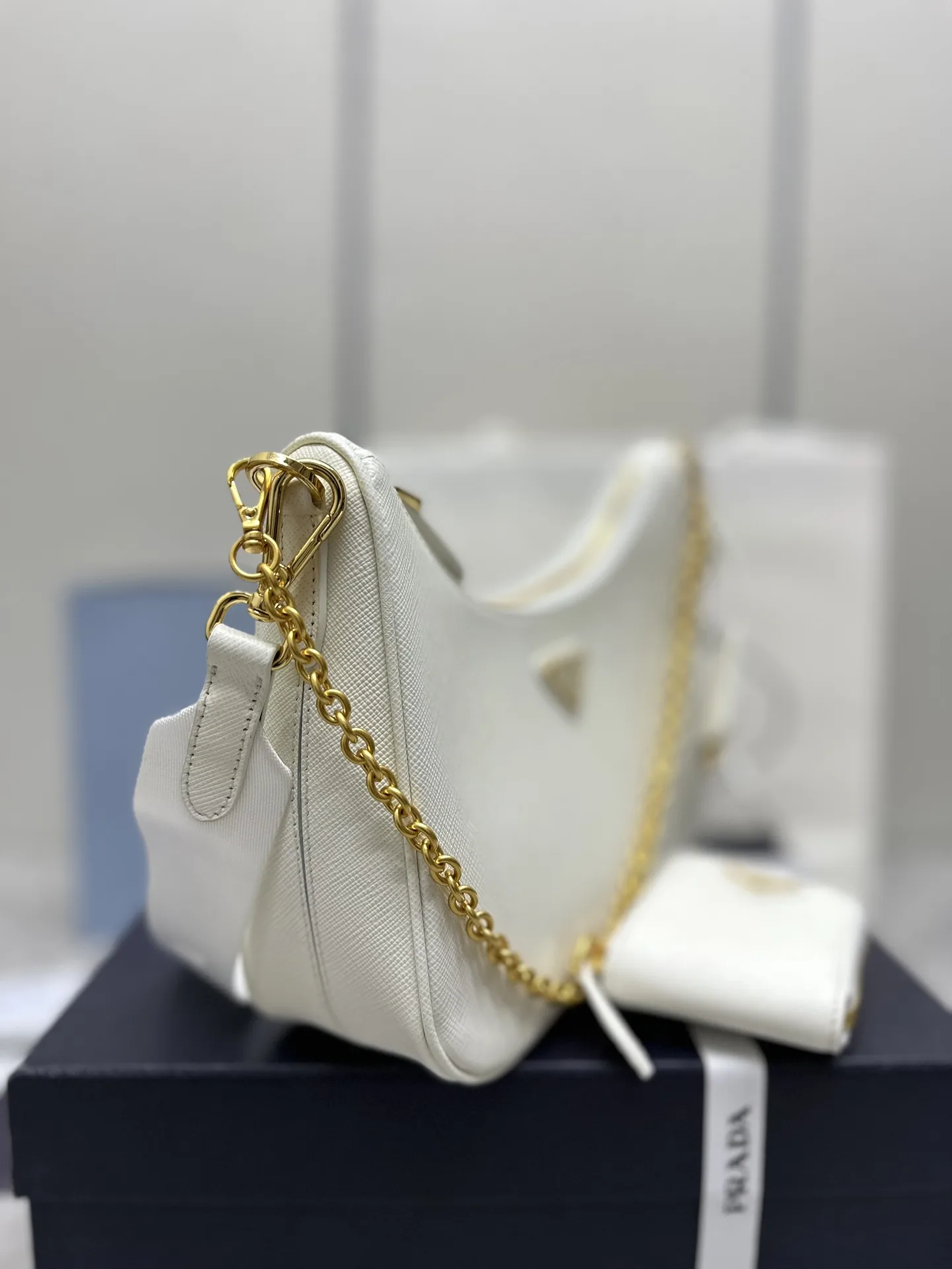 Prada Re-Edition 2005 Saffiano Leather Hobo Bag D89011337 — view 2