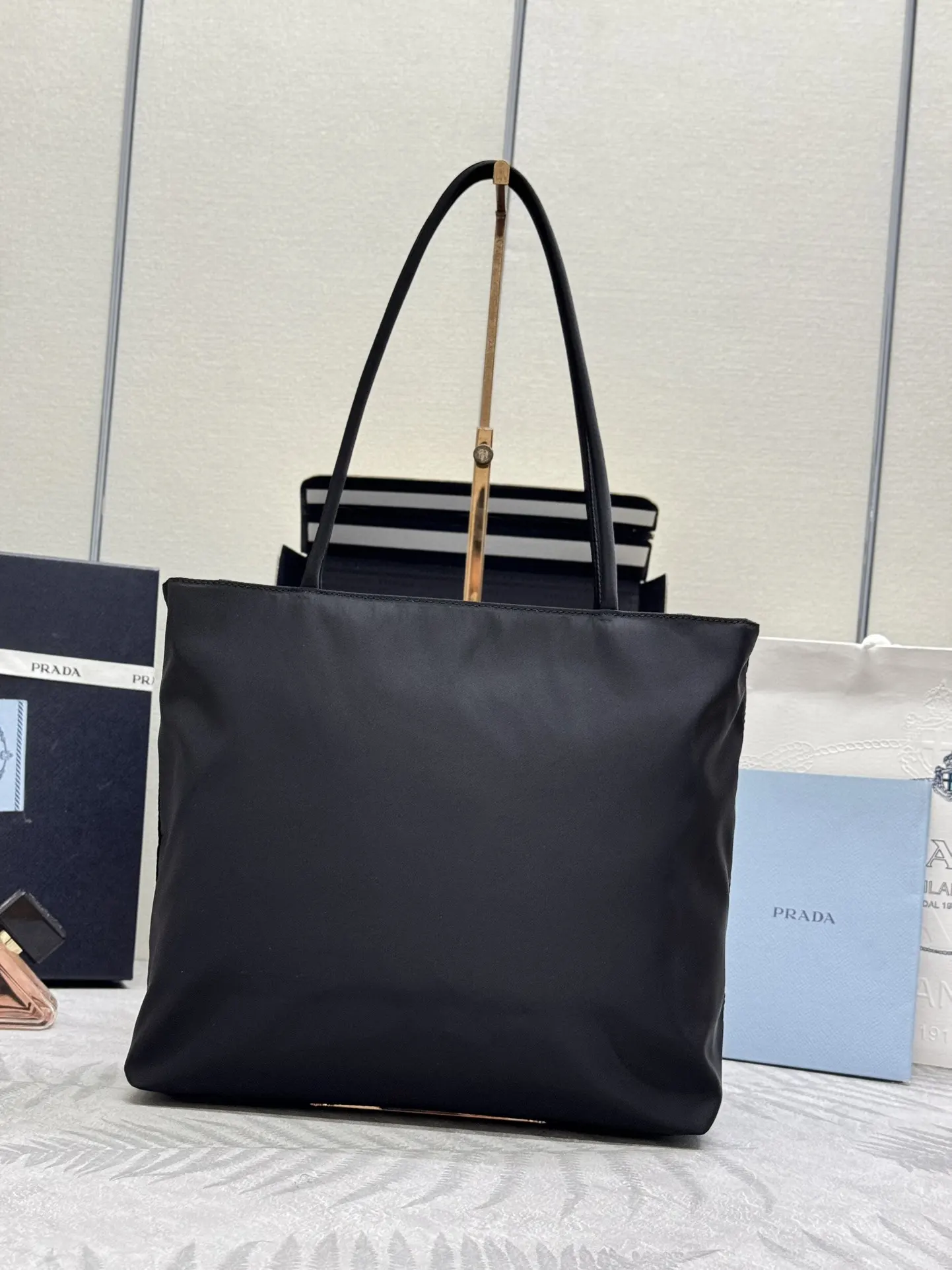 Nylon Triangle Logo Tote Bag D59011027 — view 2