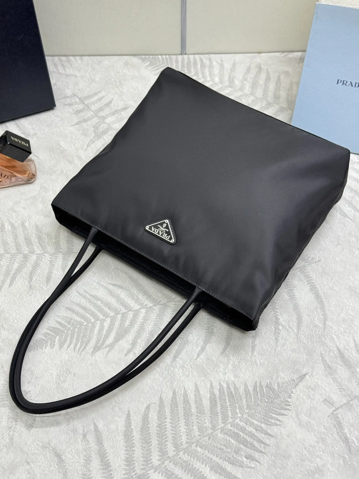 Nylon Triangle Logo Tote Bag D59011027 — view 3