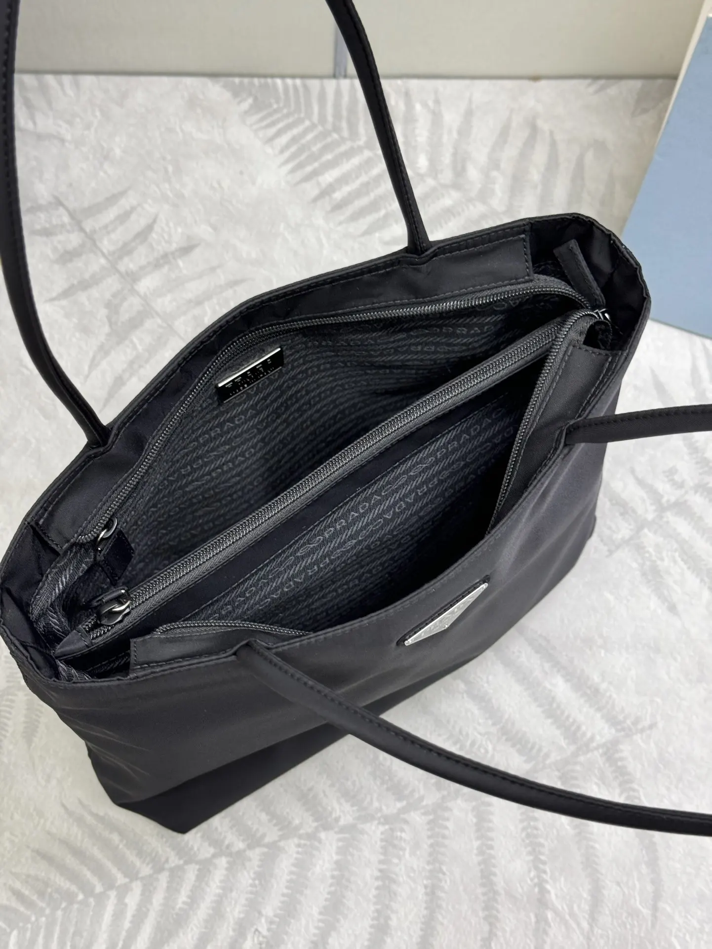 Nylon Triangle Logo Tote Bag D59011027 — view 8