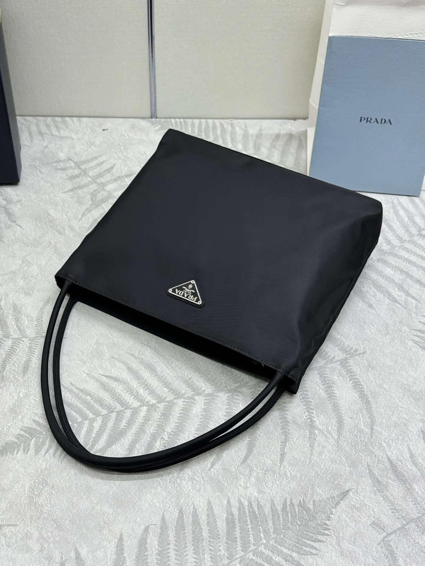 Nylon Medium Tote Bag D54011341 — view 4