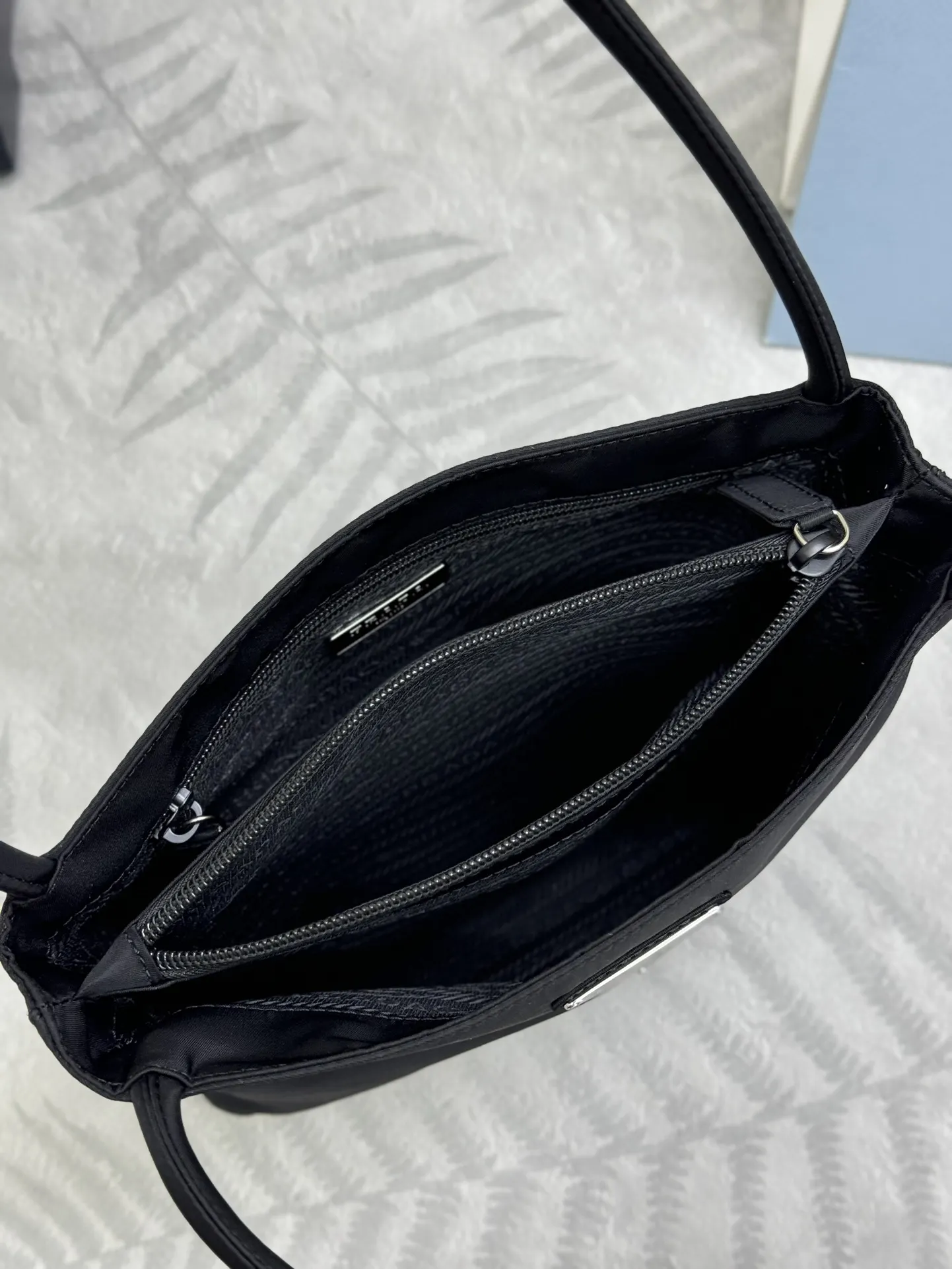 Small Nylon Tote Bag D53011342 — view 7